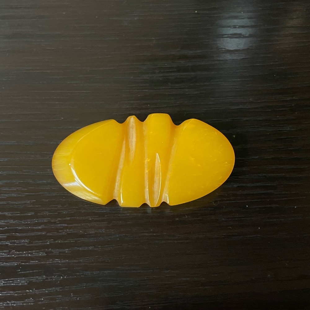 Bakelite Vintage Butterscotch Brooch